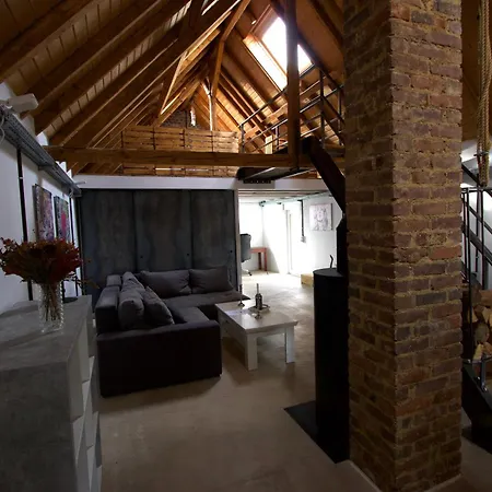 Mini-loft In Schoener Voreifel מכרניך