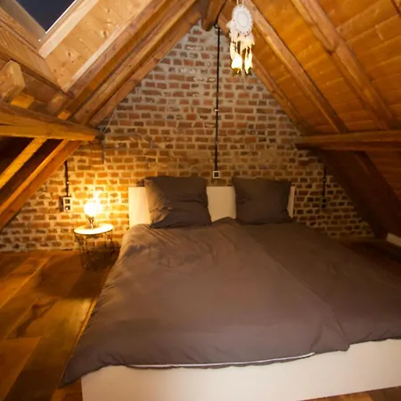 Mini-loft In Schoener Voreifel * מכרניך